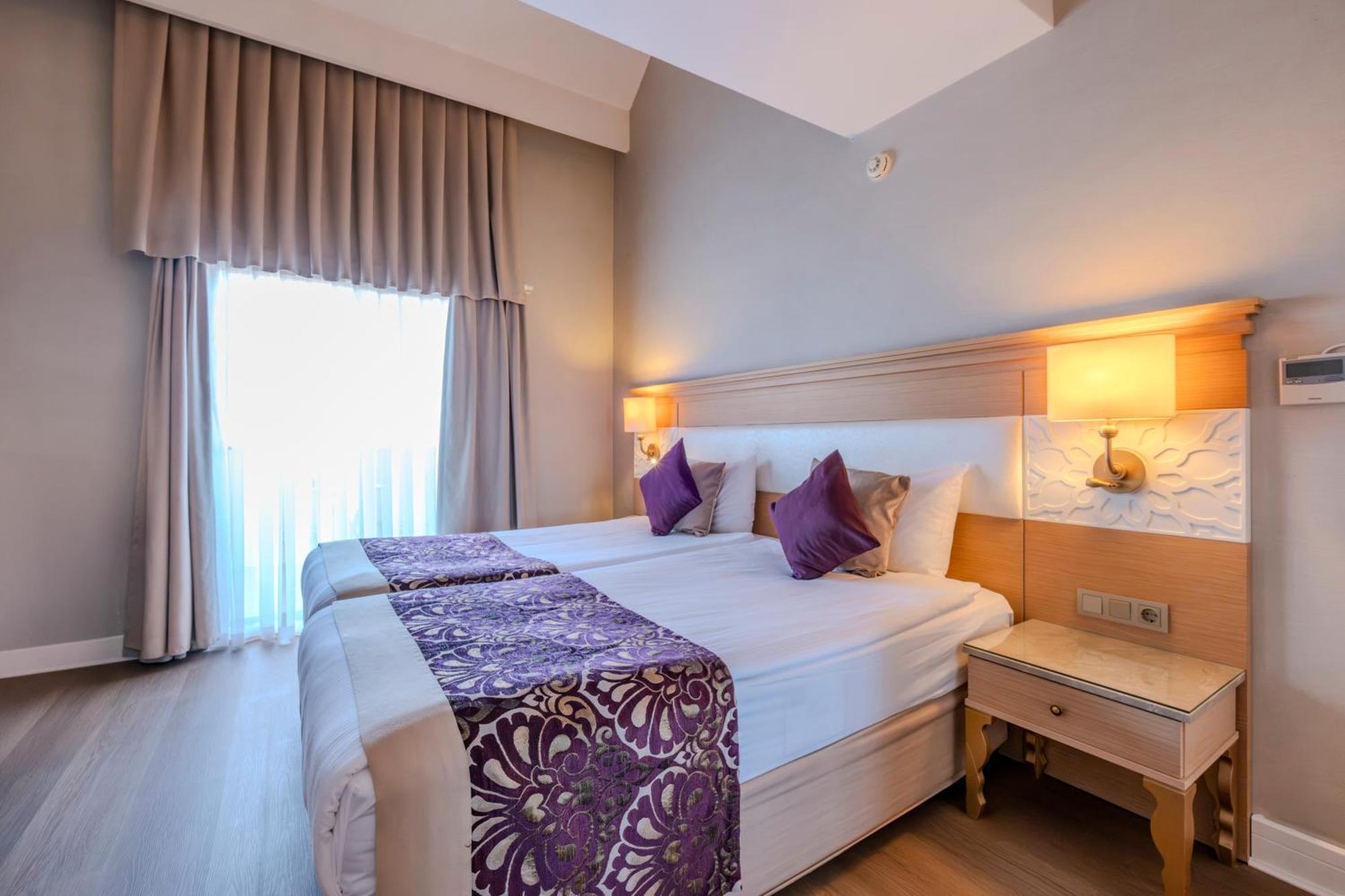 Villa Side Residence Resort